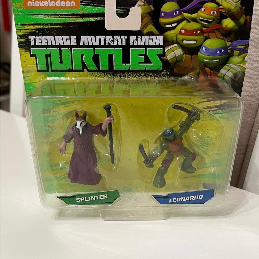Teenage Mutant Ninja Turtle TMNT Leonardo Splinter 2" Collectible Figures 2018
